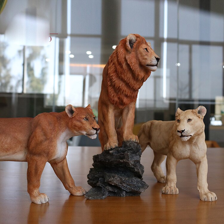 Fashion Simulated Lion Model Lioness Crafts Home Studio Desktop Arrangement Collection Figurines Miniatures Decoration Crafts